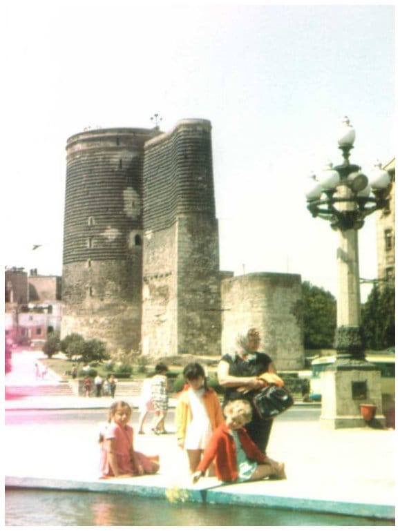 Bild: Mädchenturm – Wahrzeichen von Baku