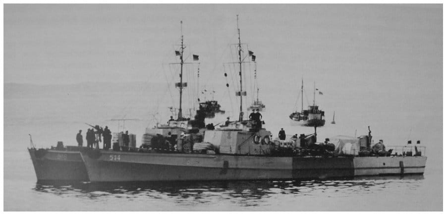 Räumboote Typ R-218 vor Saßnitz – Quelle: Mehl/Schäfer „DIE ANDERE DEUTSCHE MARINE“